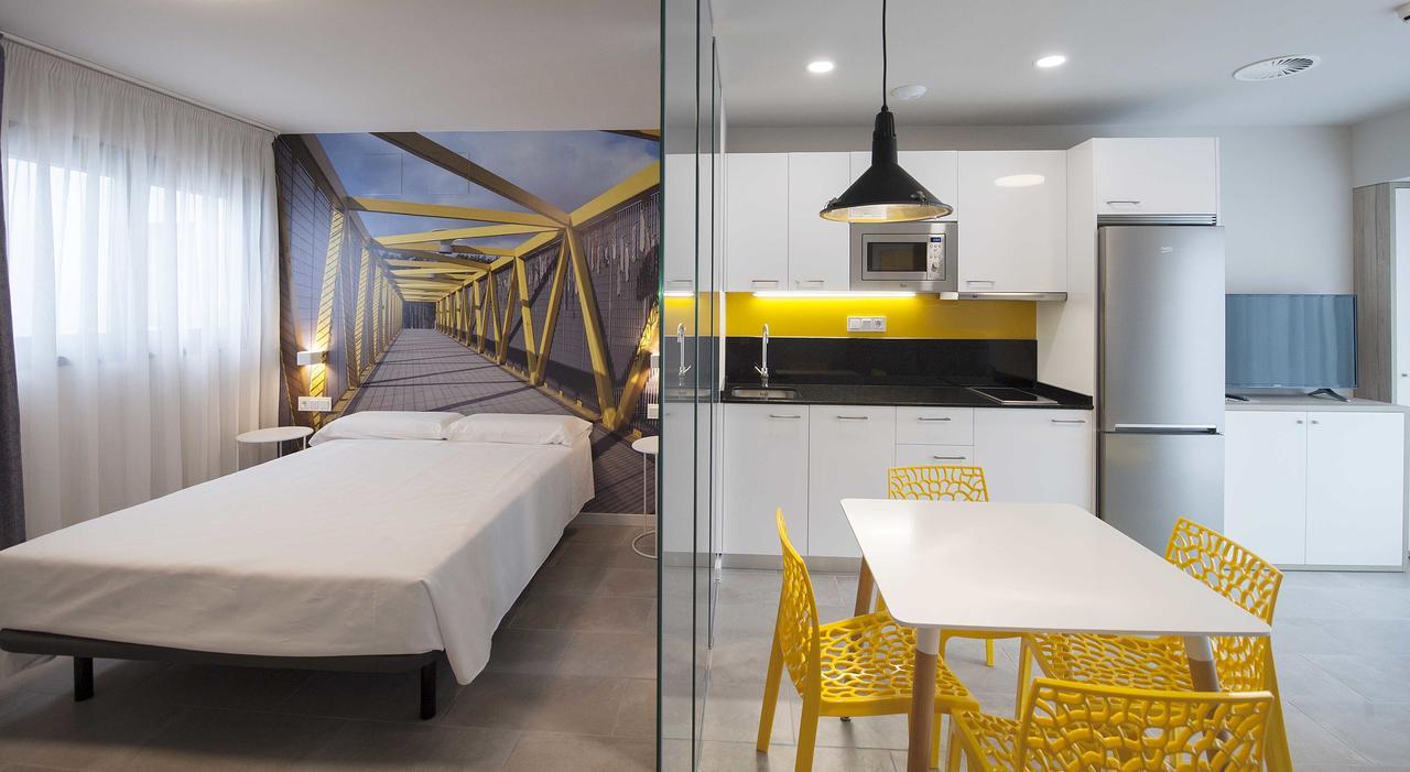 Apartamentos Divan Vitoria-Gasteiz Eksteriør billede